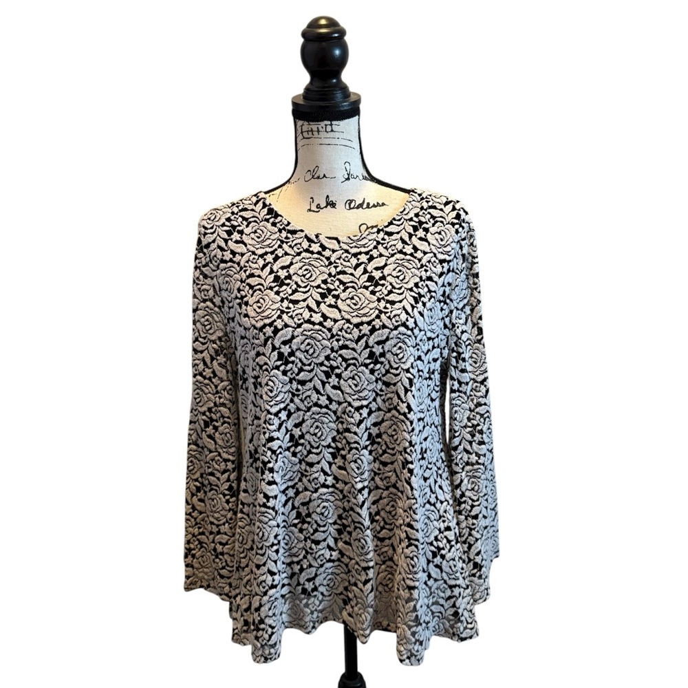 Chicos Floral Tie Back Blouse Black White Mesh Size Large 2 Bell sleeves